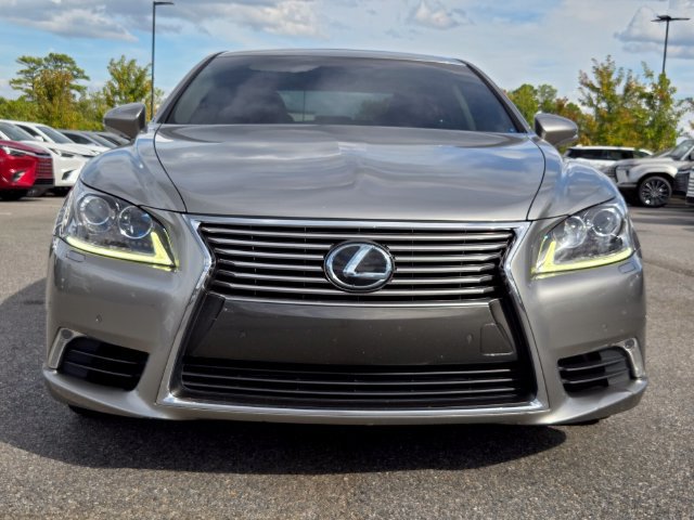 Used 2017 Lexus LS 460 w/ Comfort Package RWD image 8