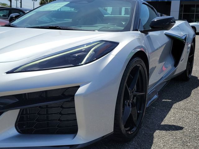 New 2026 Chevrolet Corvette E-Ray w/ ZER Performance Package AWD/4WD image 9