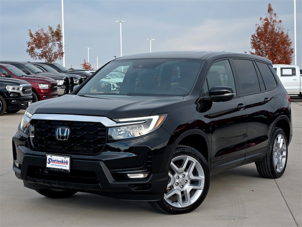 Used 2024 Honda Passport EX-L image 2