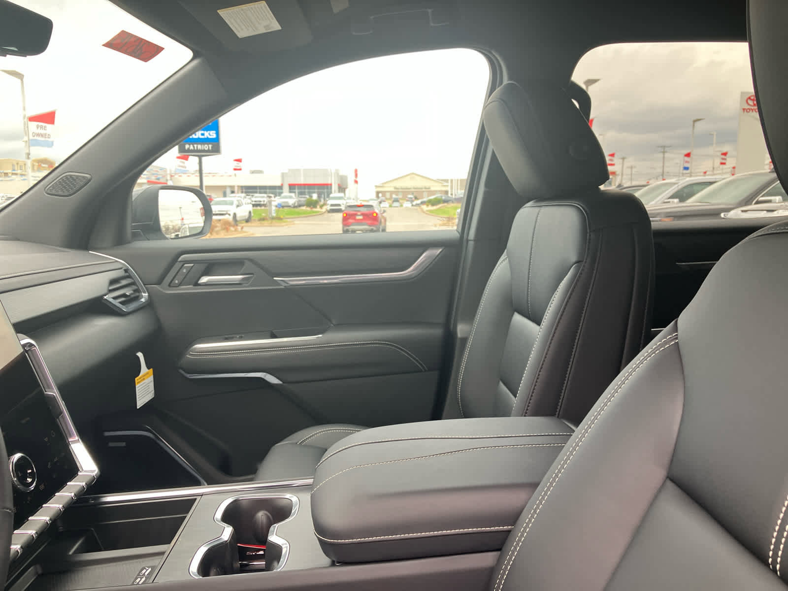 New 2026 GMC Acadia Elevation w/ Elevation Premium Package image 10