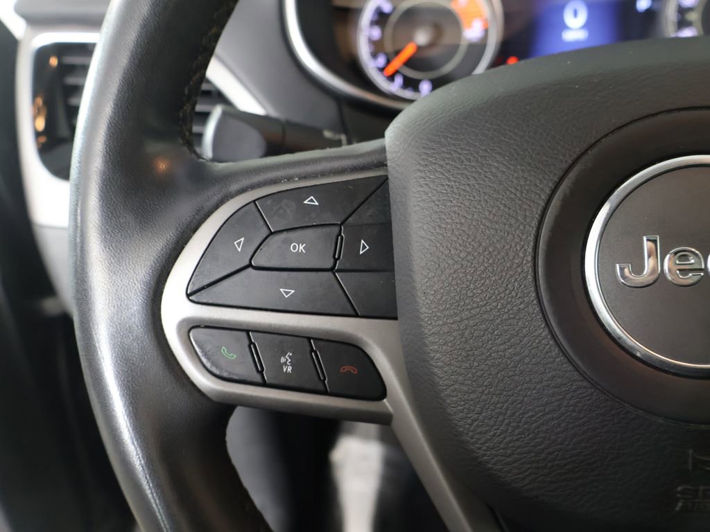 Used 2022 Jeep Cherokee Limited image 39