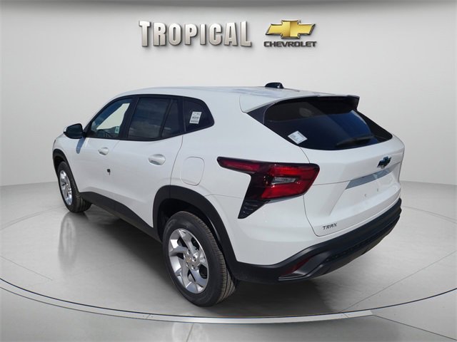 New 2026 Chevrolet Trax LS w/ LS Convenience Package image 3