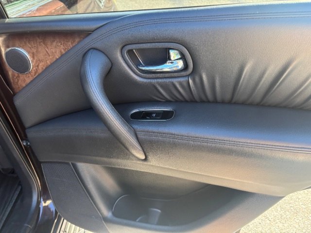 Used 2012 INFINITI QX56 4WD w/ Deluxe Touring Pkg image 57