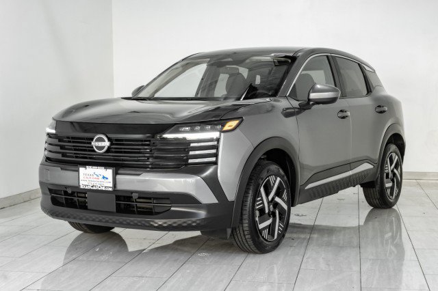 Used 2025 Nissan Kicks SV image 4