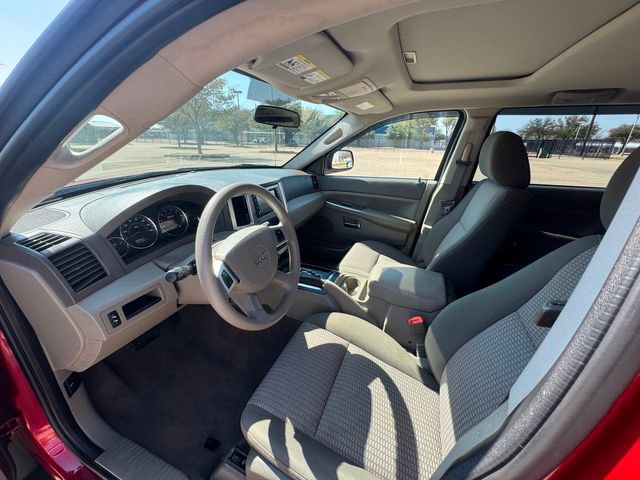 Used 2009 Jeep Grand Cherokee Laredo image 12