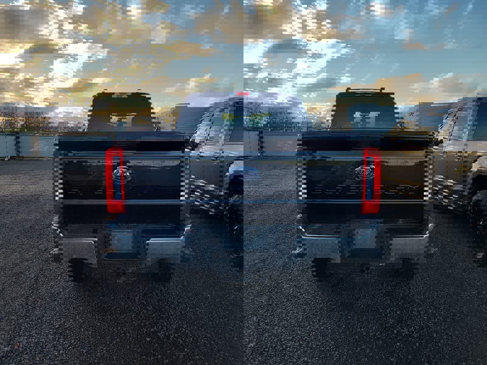 Used 2024 Ford F250 XLT w/ FX4 Off-Road Package image 4