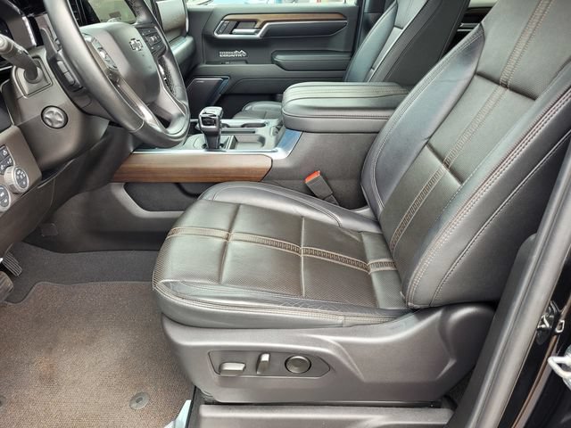 Used 2024 Chevrolet Silverado 1500 High Country w/ Midnight Edition AWD/4WD image 17