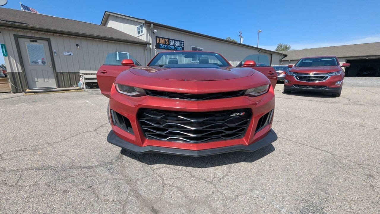 Used 2017 Chevrolet Camaro LT RWD image 15