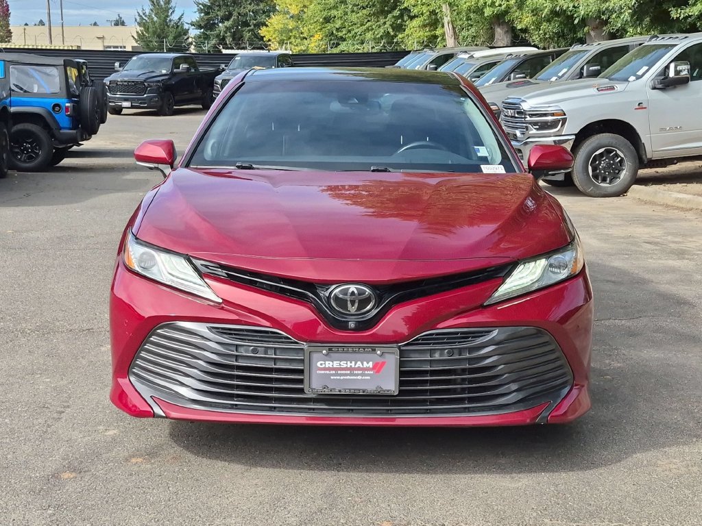 Used 2018 Toyota Camry XLE w/ Driver Assist Package FWD image 2
