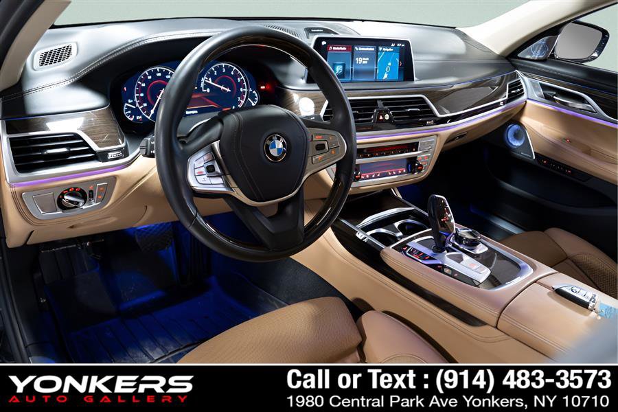 Used 2019 BMW 750i xDrive w/ Executive Package image 29