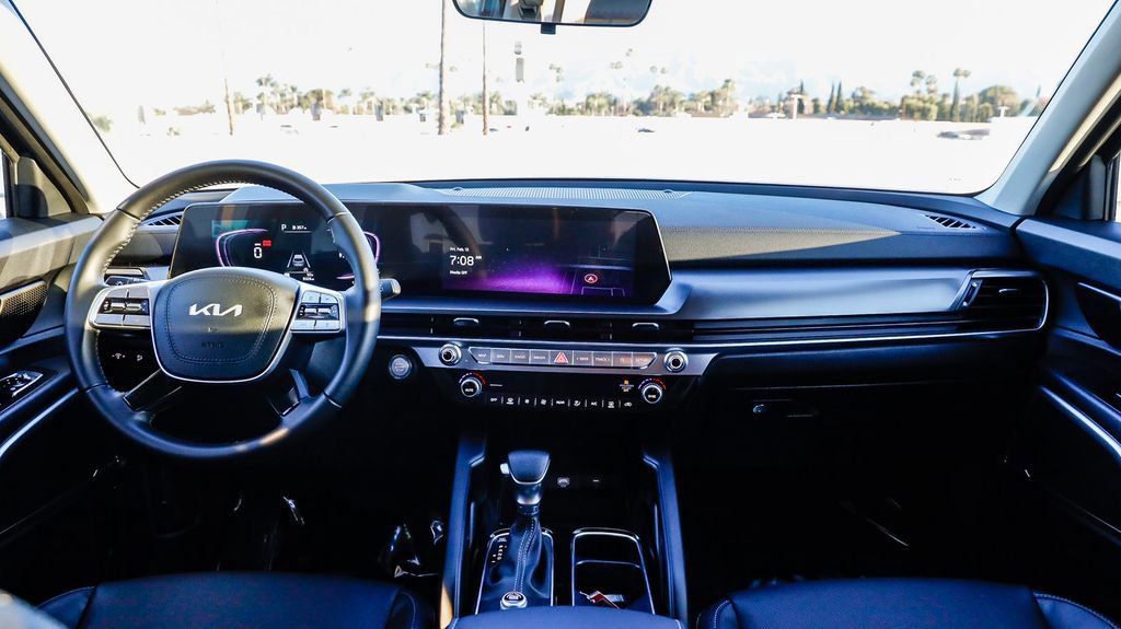 Used 2025 Kia Telluride LX image 15