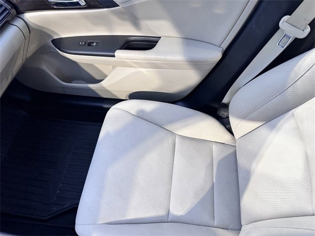 Used 2017 Honda Accord EX image 20