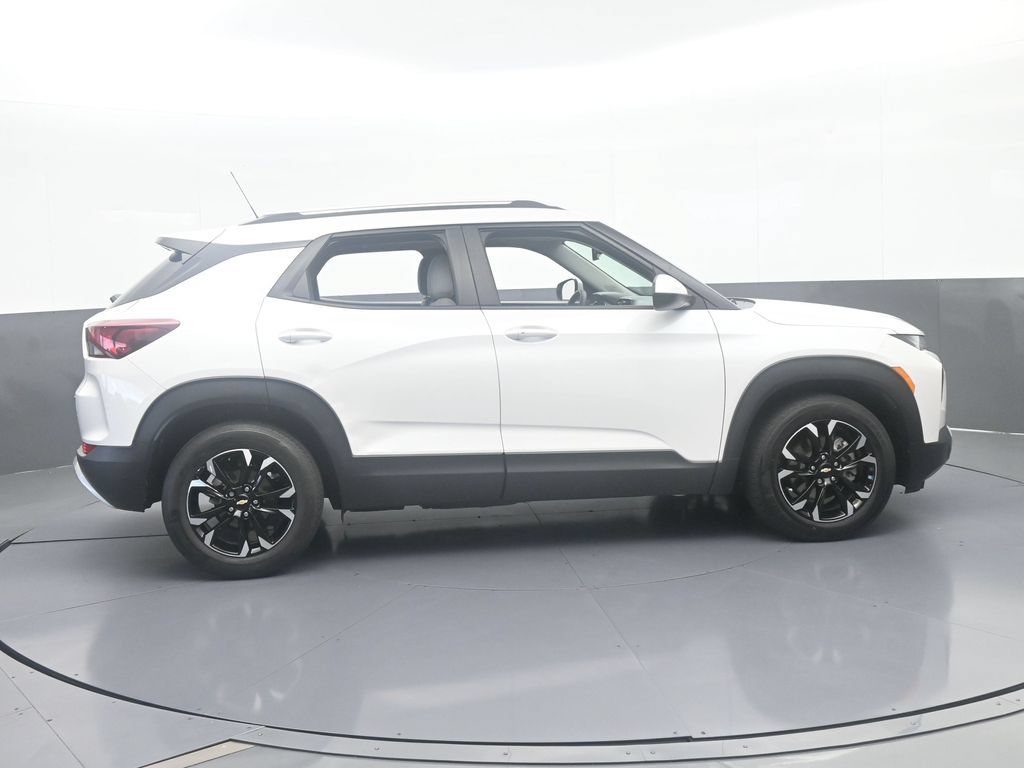 Used 2021 Chevrolet TrailBlazer LT w/ Sun and Liftgate Package FWD image 7