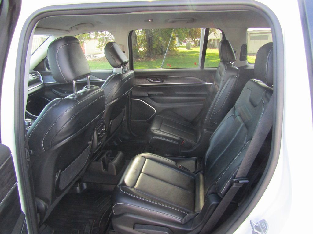 Used 2021 Jeep Grand Cherokee L Limited image 33