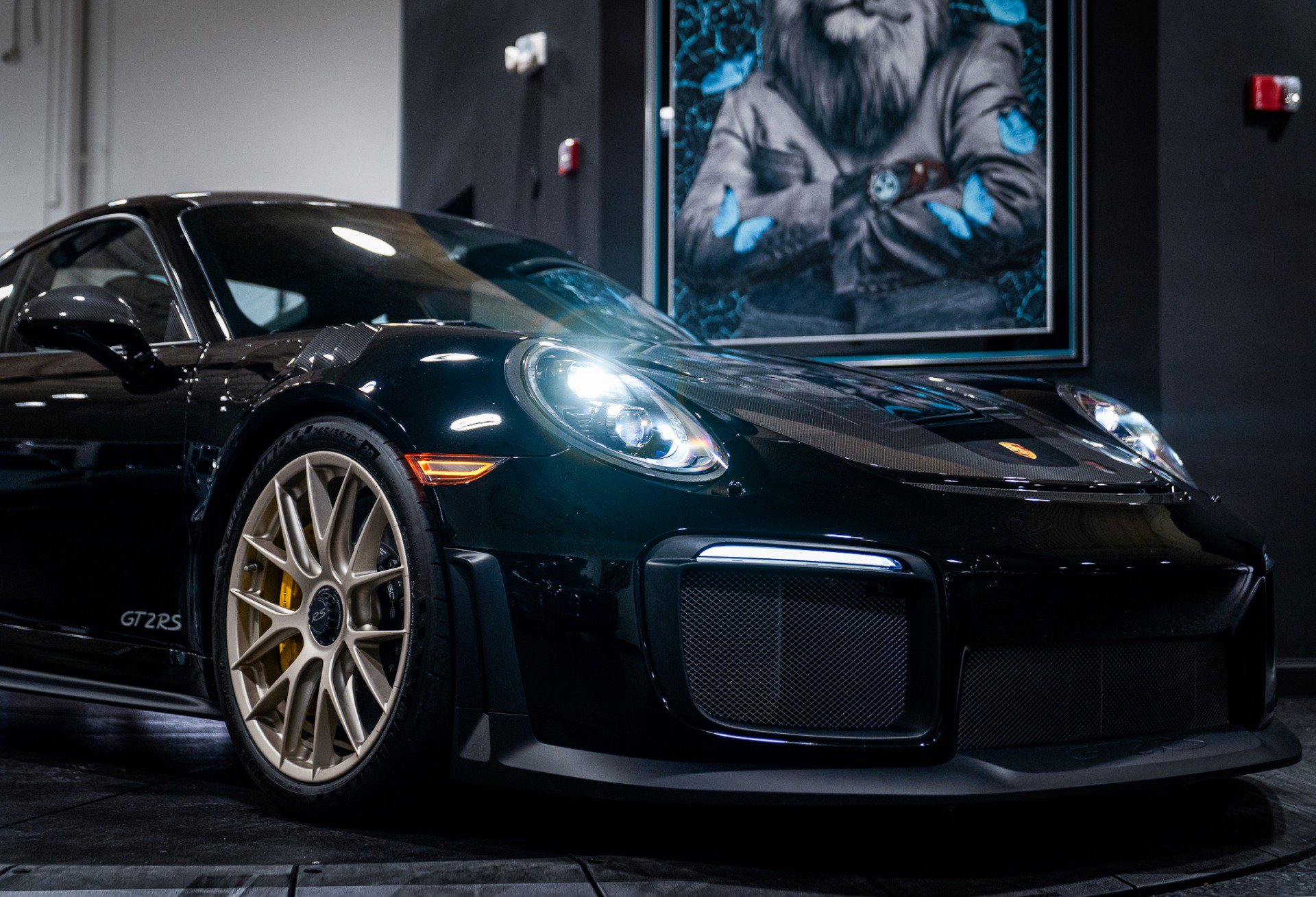 Used 2018 Porsche 911 GT2 RS image 10