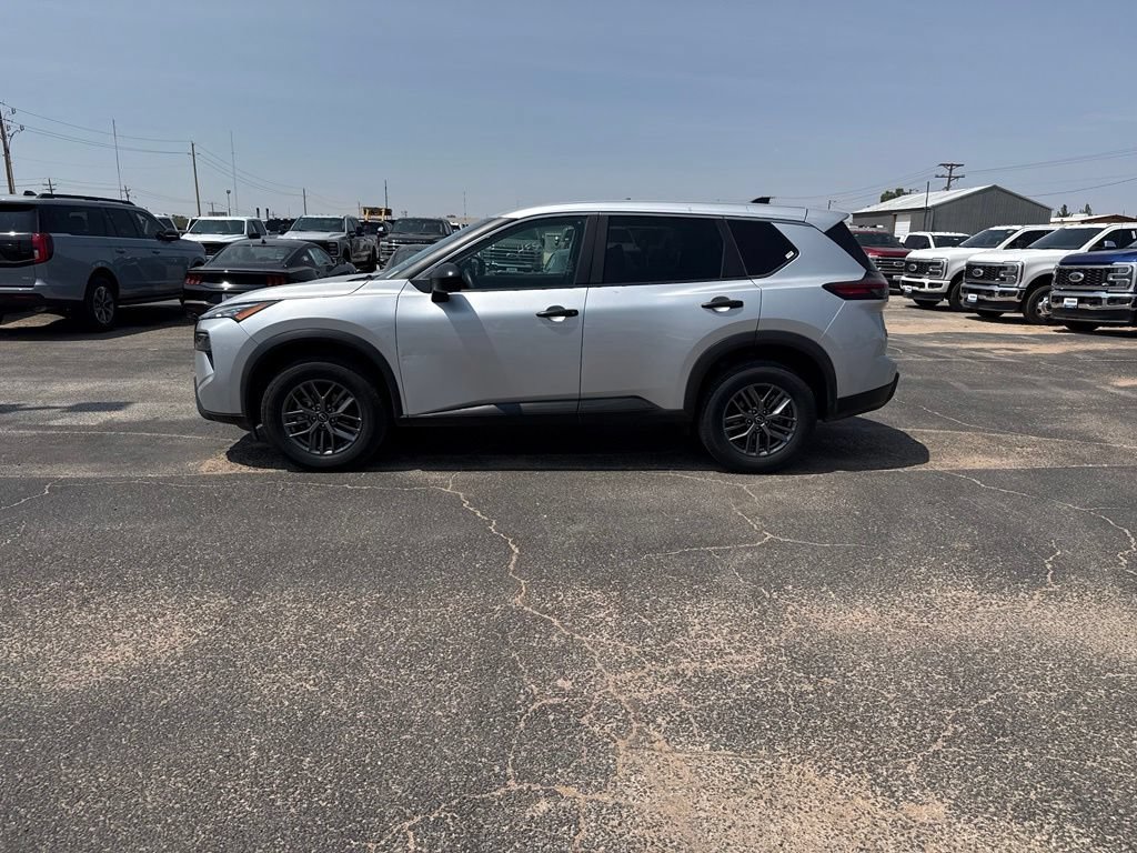 Used 2024 Nissan Rogue S AWD/4WD image 6