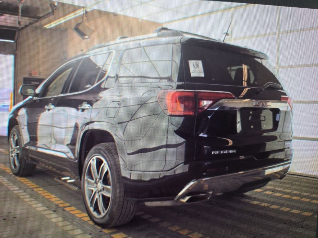 Used 2018 GMC Acadia Denali AWD/4WD image 4