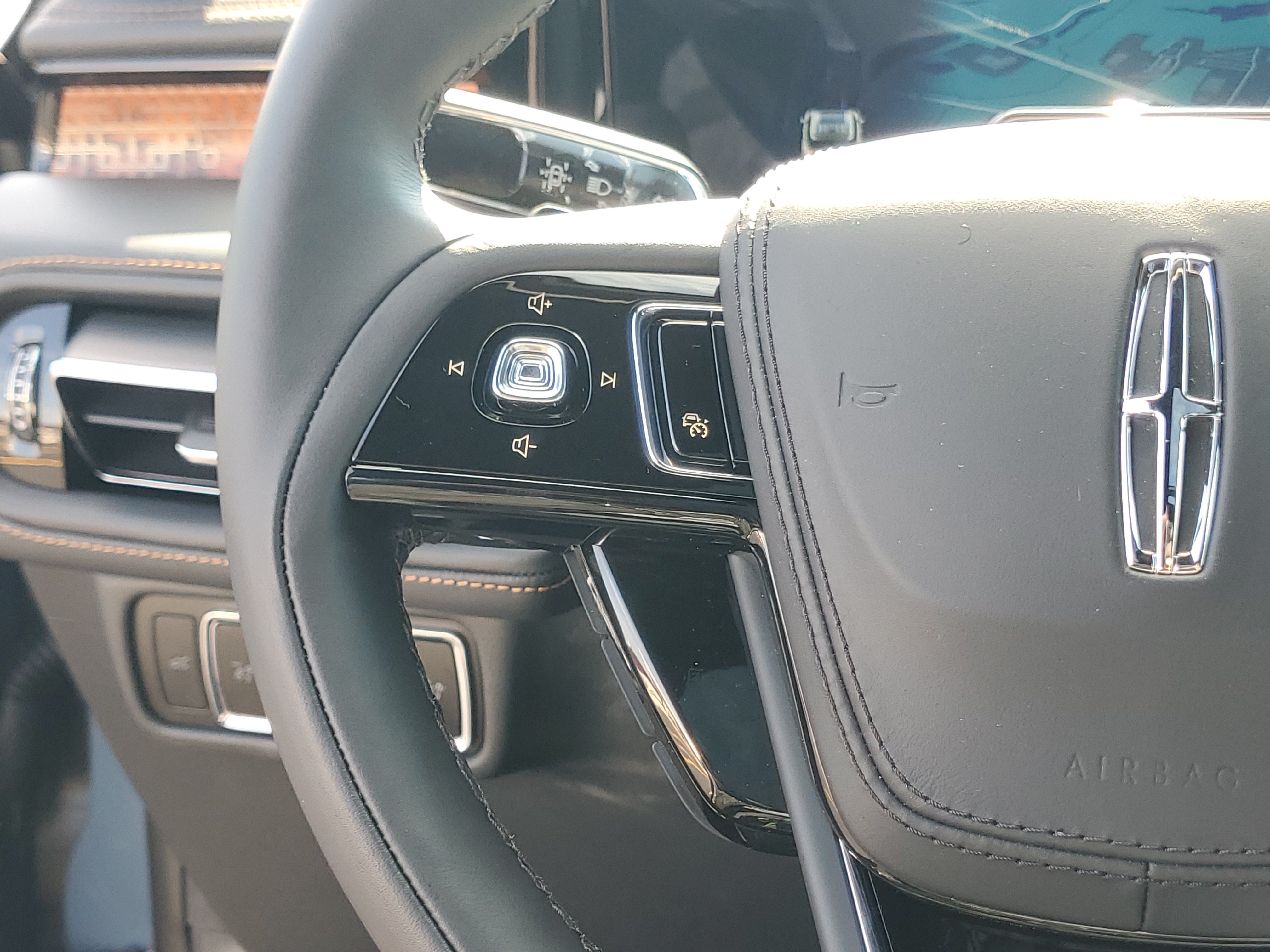 New 2027 Lincoln Aviator Black Label w/ Dynamic Handling Package AWD/4WD image 16