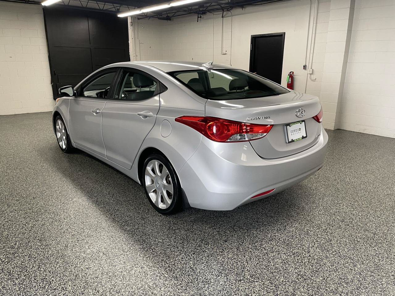 Used 2013 Hyundai Elantra Limited w/ Technology Pkg FWD image 7