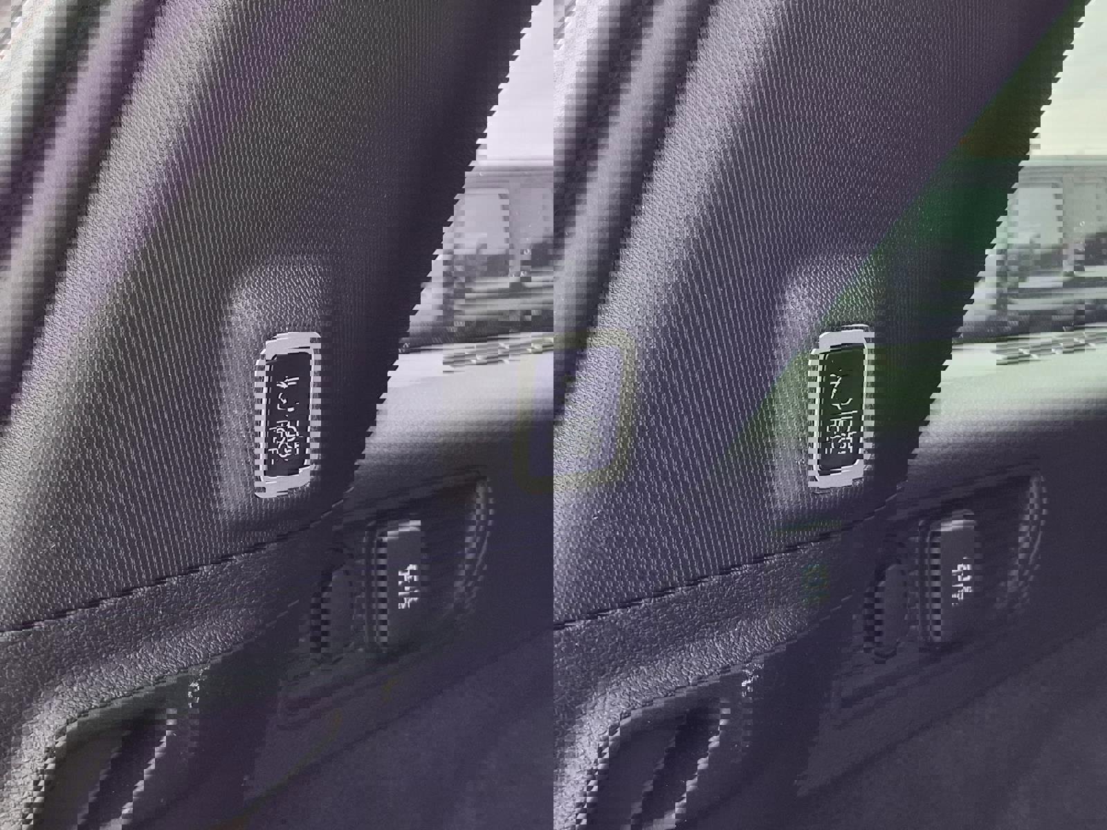 Used 2024 Jeep Grand Cherokee Summit image 21