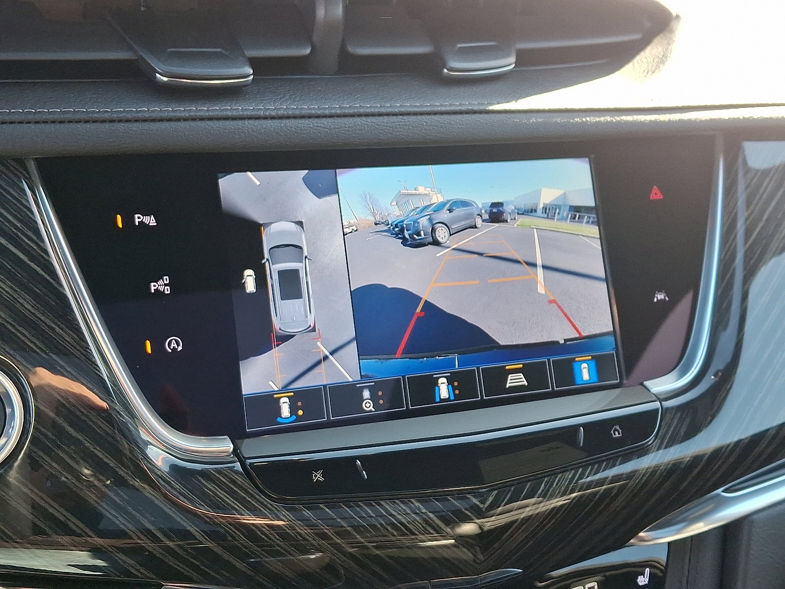 Certified 2022 Cadillac XT6 Premium Luxury w/ Technology Package image 20