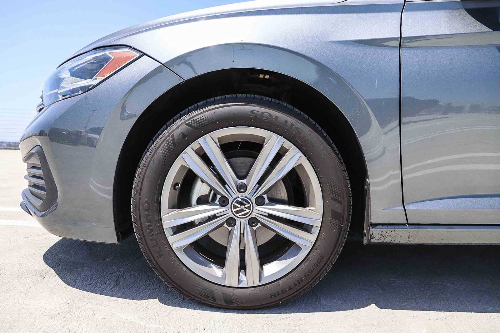 Certified 2023 Volkswagen Jetta SE FWD image 11