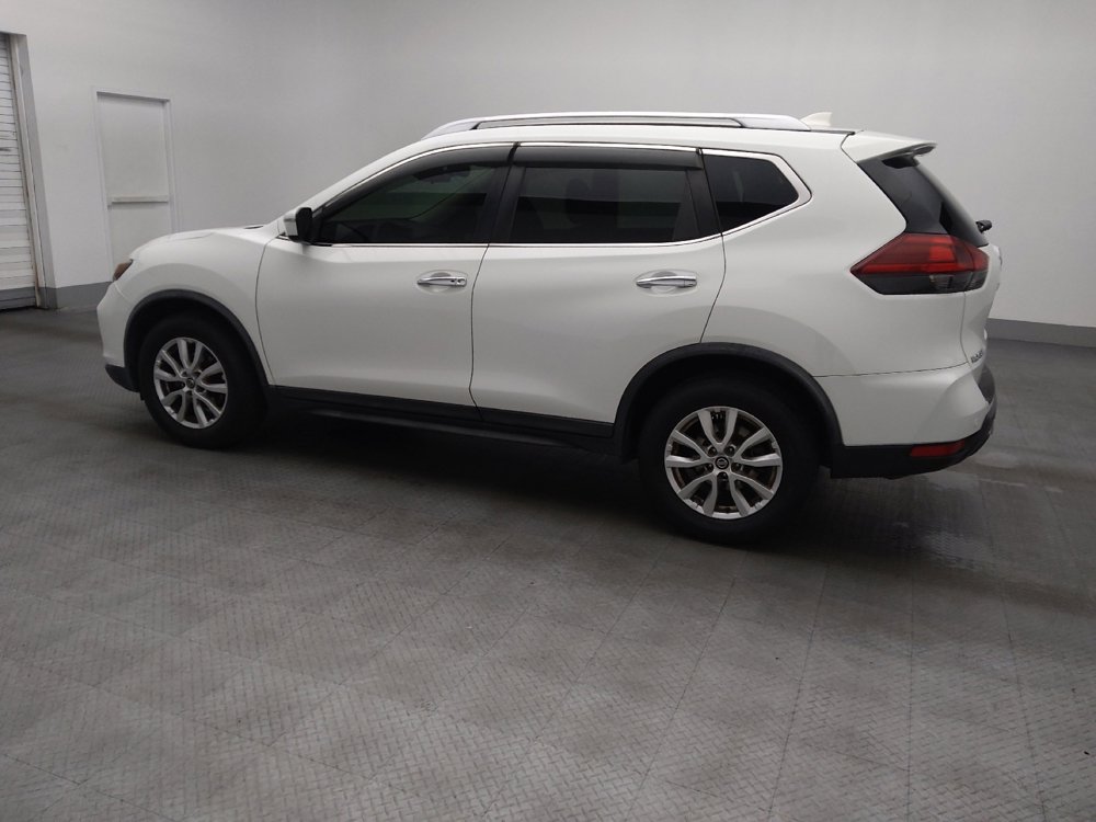 Used 2019 Nissan Rogue SV image 3