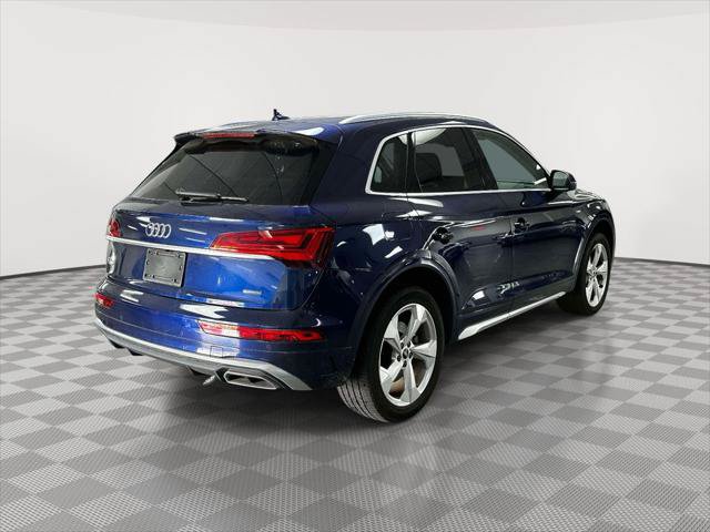 Used 2023 Audi Q5 2.0T Premium Plus w/ Premium Plus Package AWD/4WD image 3