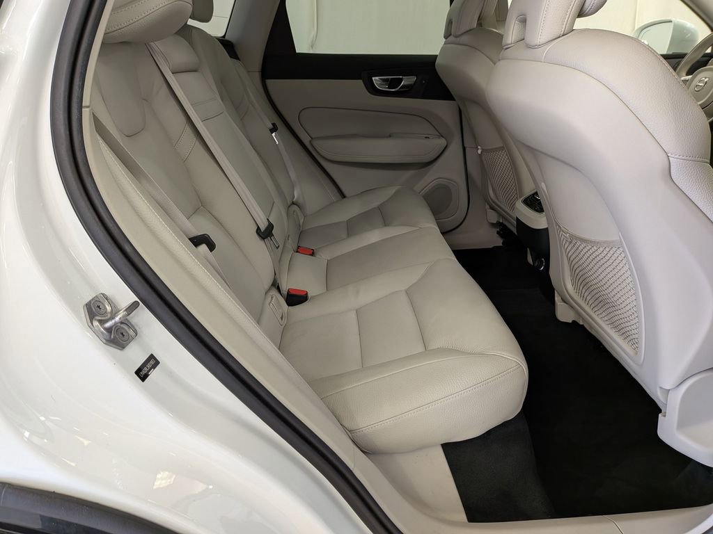 Used 2019 Volvo XC60 T6 Inscription w/ Protection Package Premier image 32