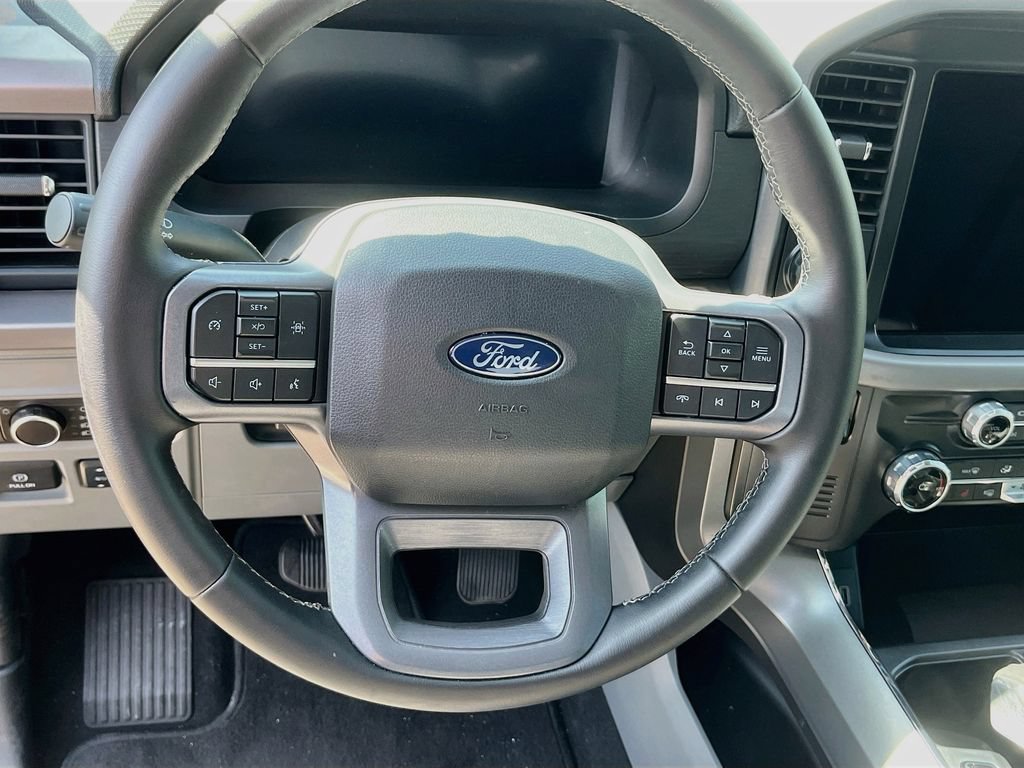 Used 2025 Ford F150 Lightning XLT AWD/4WD image 11