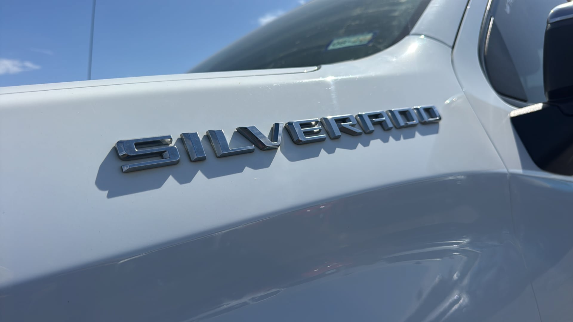 Used 2019 Chevrolet Silverado 1500 LT w/ Convenience Package AWD/4WD image 39