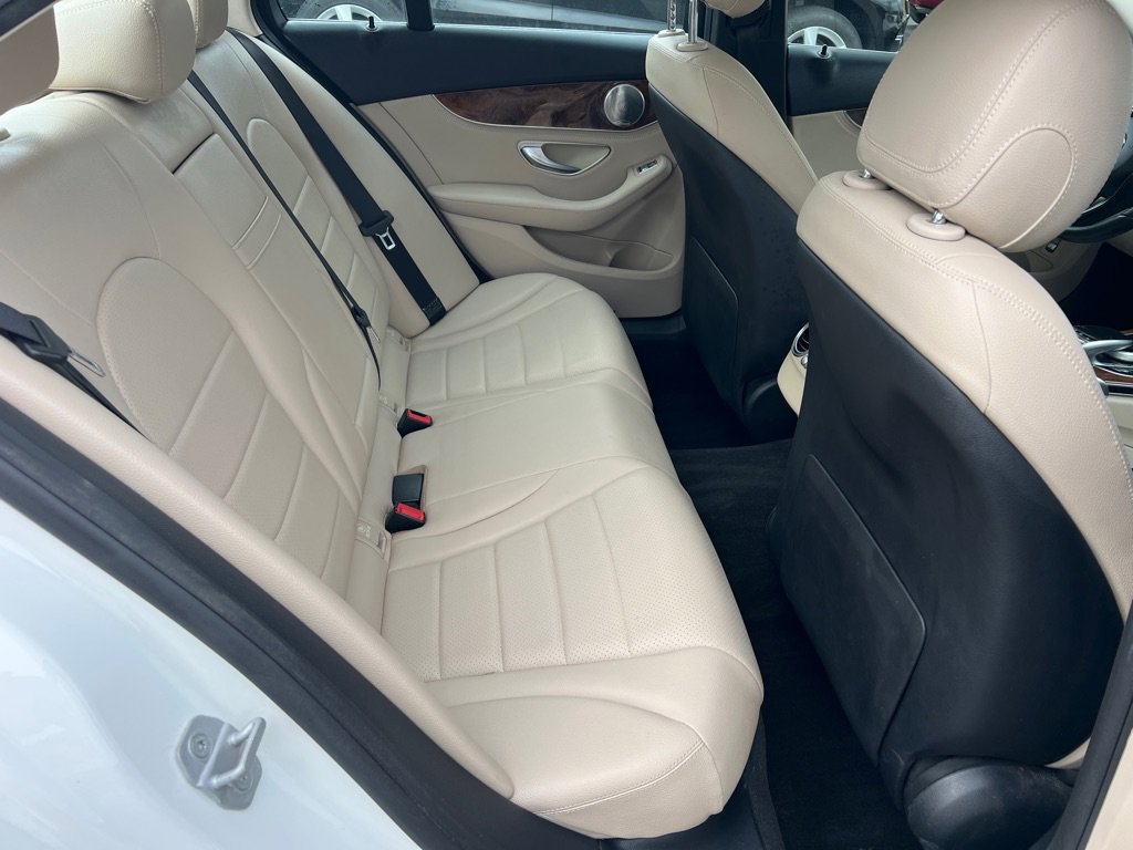 Used 2015 Mercedes-Benz C 300 4MATIC Sedan image 34