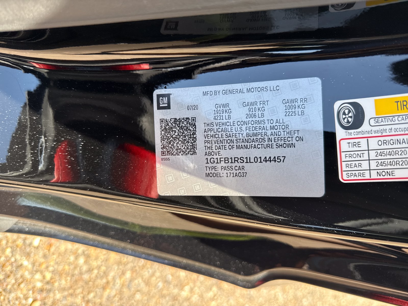 Used 2020 Chevrolet Camaro LT w/ Redline Edition RWD image 28