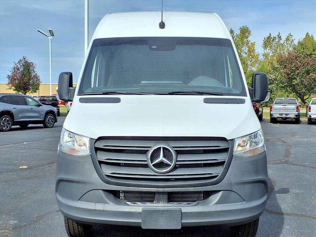 New 2024 Mercedes-Benz Sprinter 3500 image 2