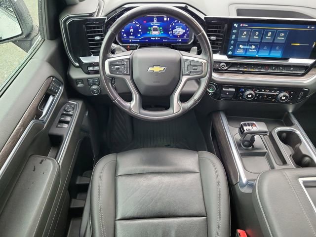 Used 2022 Chevrolet Silverado 1500 LTZ w/ LTZ Premium Package AWD/4WD image 18