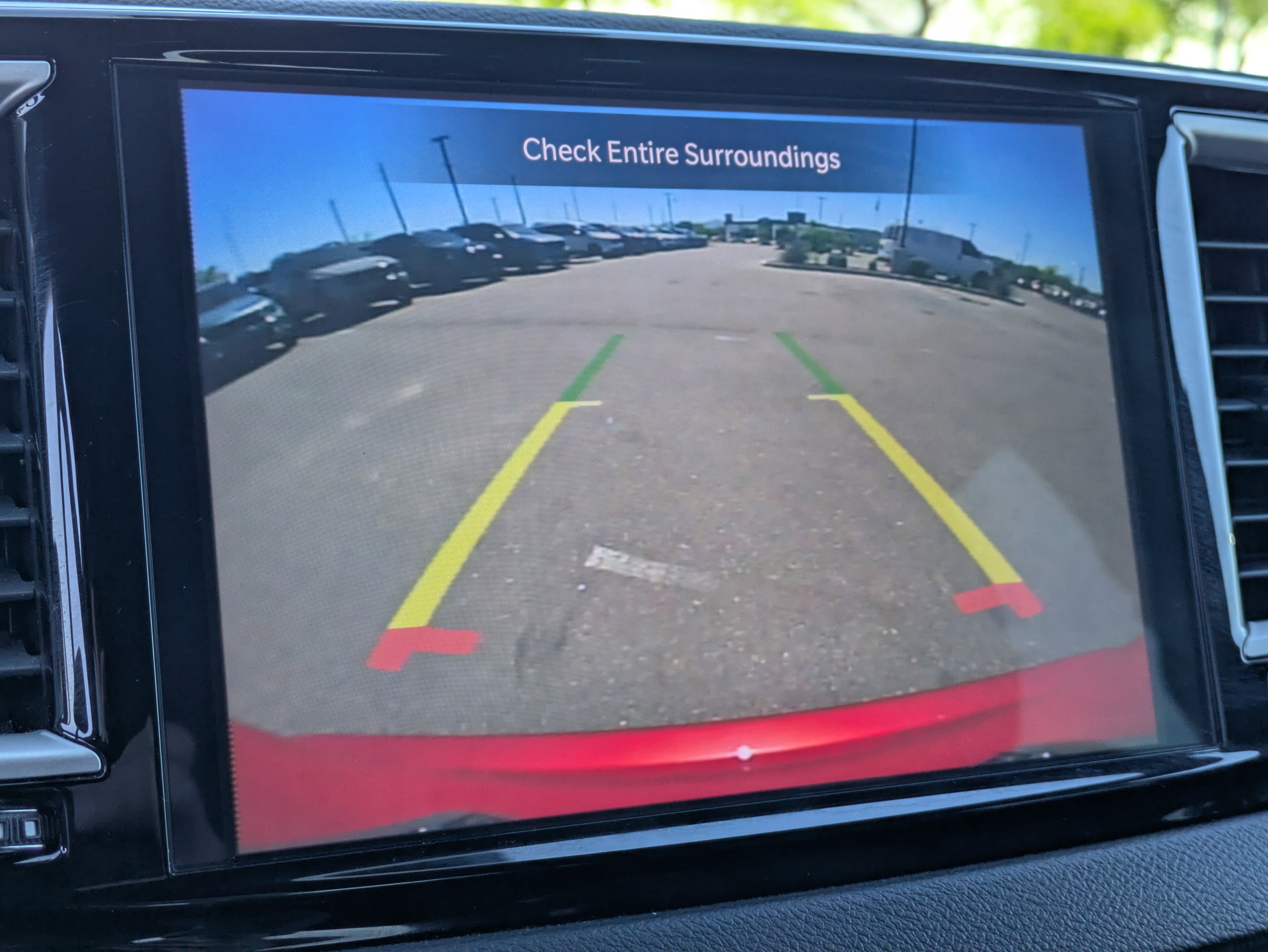 Used 2025 Chrysler Pacifica Select image 29