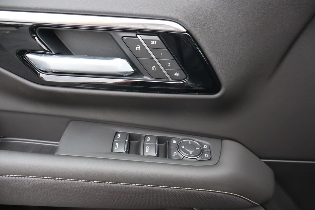 New 2026 Chevrolet Suburban Premier AWD/4WD image 24