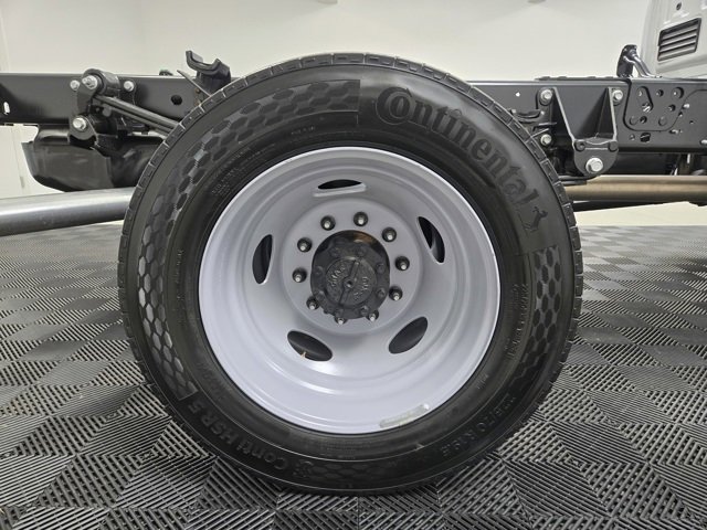 New 2025 Ford F550 4x4 Crew Cab Super Duty image 21