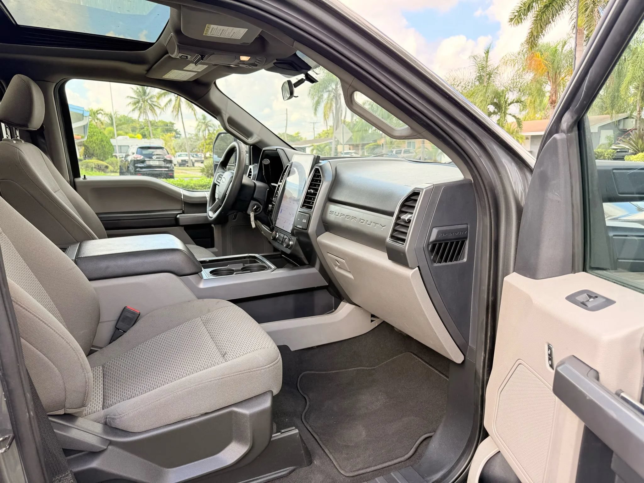 Used 2022 Ford F350 XLT w/ XLT Premium Package AWD/4WD image 12