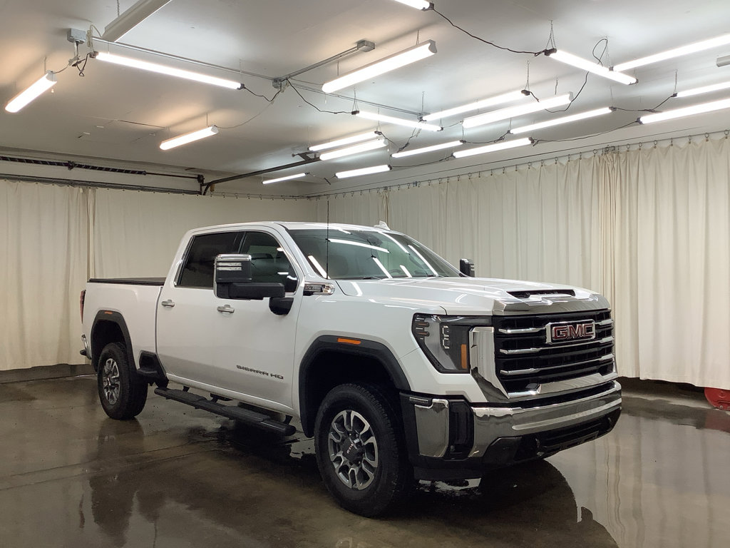 Used 2024 GMC Sierra 2500 SLT RWD image 4