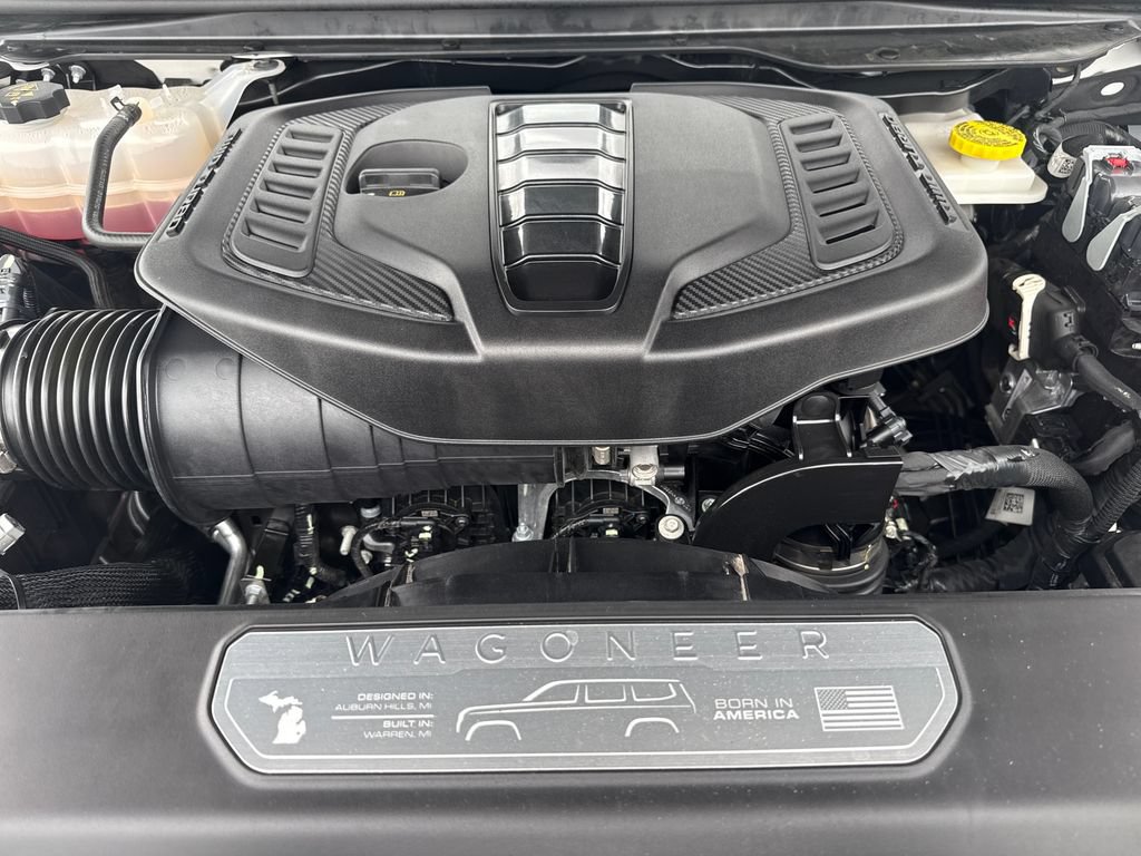 Used 2025 Jeep Wagoneer 4WD image 35