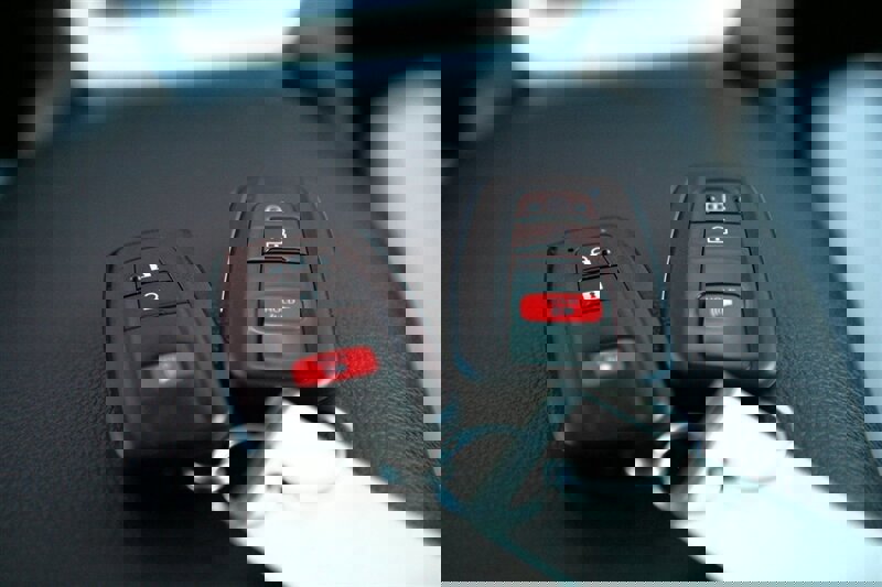 Used 2021 Toyota RAV4 XLE image 24