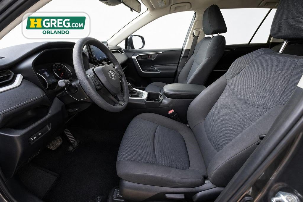 Used 2022 Toyota RAV4 LE FWD image 10
