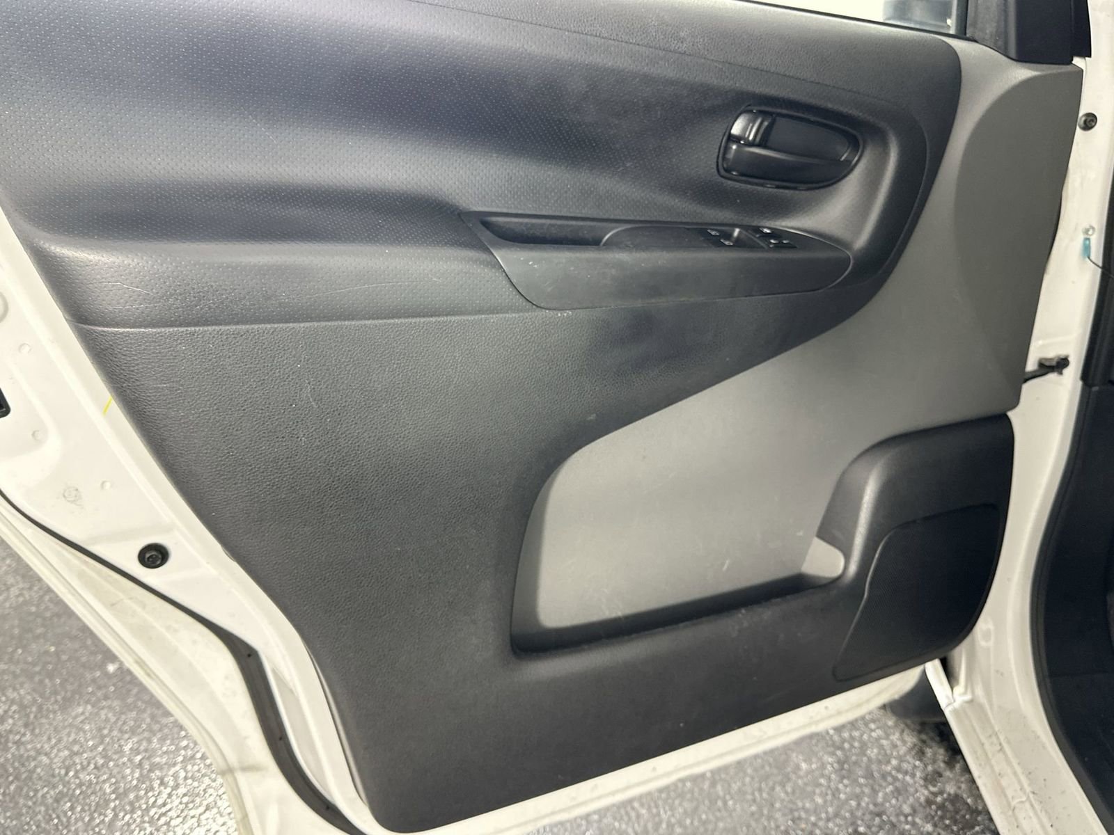 Used 2020 Nissan NV200 SV image 32