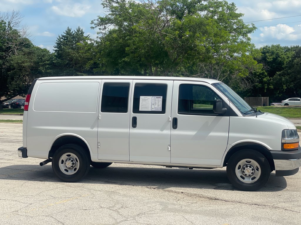 Used 2024 Chevrolet Express 2500 w/ Driver Convenience Package RWD image 6