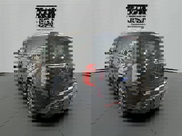 New 2025 Nissan Armada SL w/ Captain's Chari Seat Package image 4