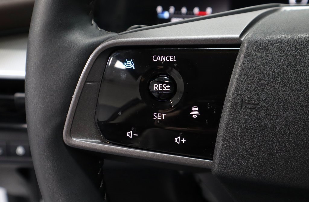 Certified 2025 Nissan Murano Platinum w/ Cargo Package image 30