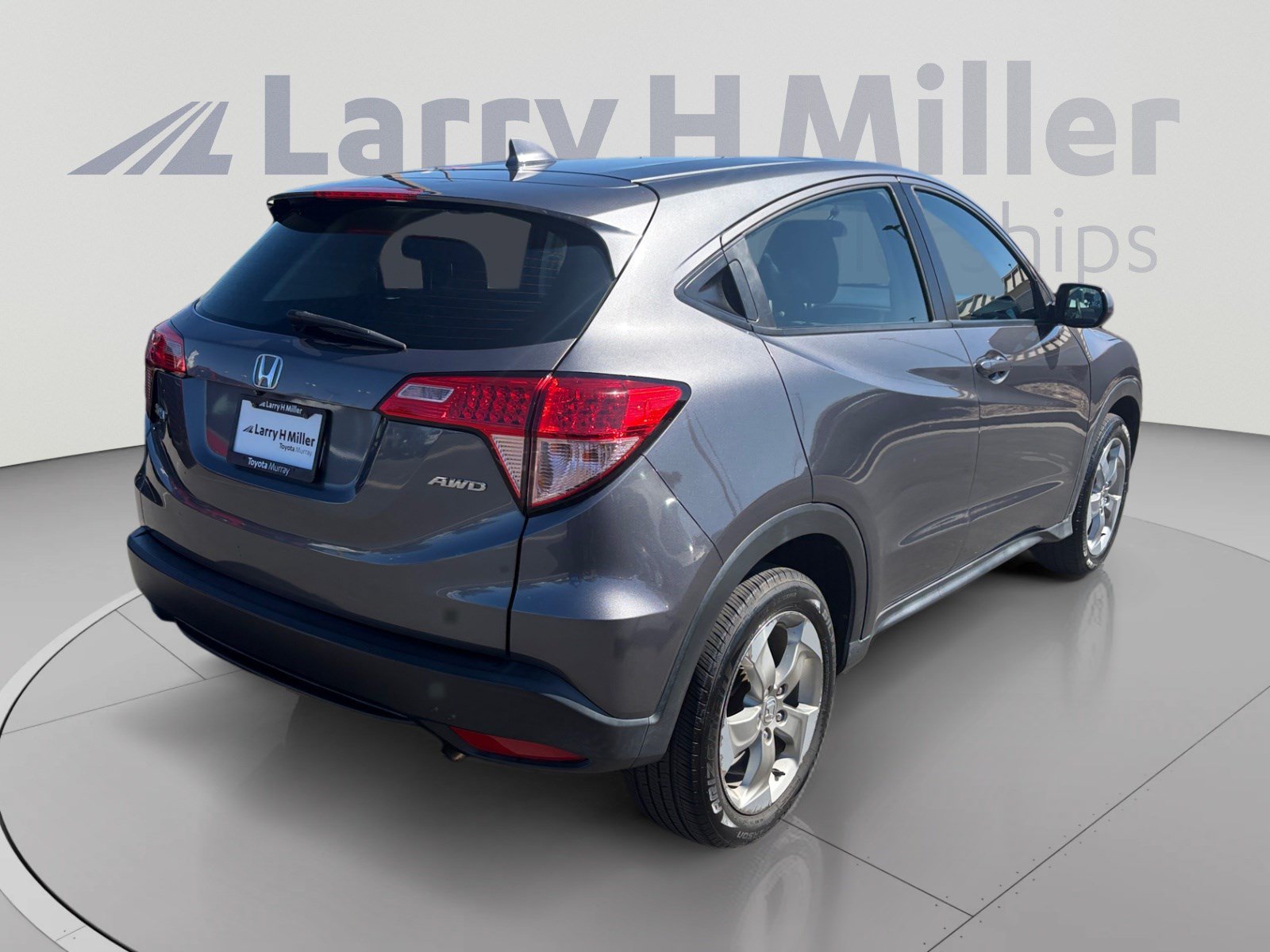 Used 2017 Honda HR-V LX image 5