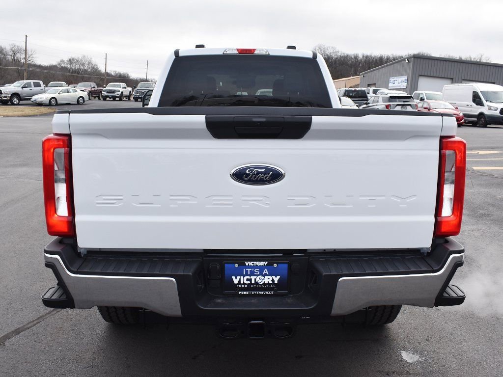 New 2025 Ford F250 XLT w/ FX4 Off-Road Package image 25