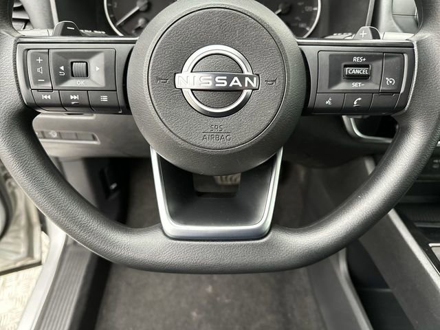Used 2024 Nissan Rogue S image 15